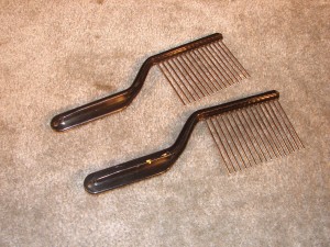 SME125 - Metal Comb Scrapers and Beaters